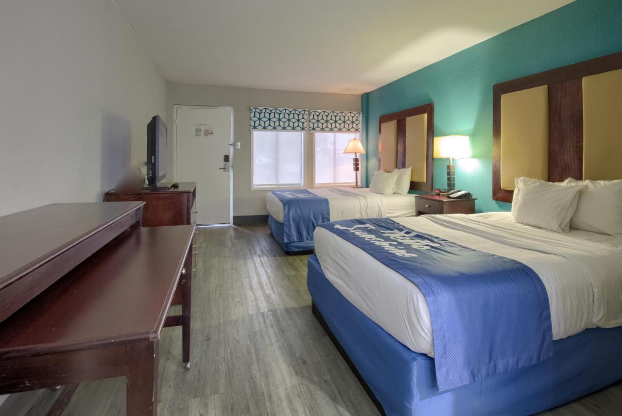 Days Inn By Wyndham Mobile I-65 מראה חיצוני תמונה